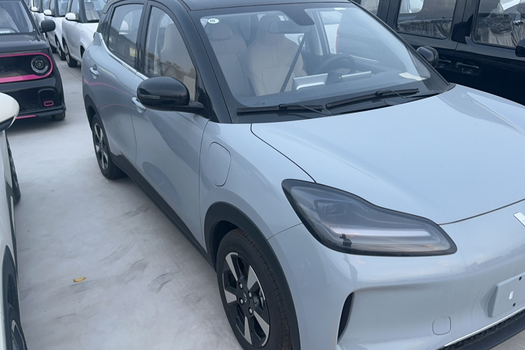 五菱汽车 五菱缤果PLUS 2024款 401km 五座版车身外观6002