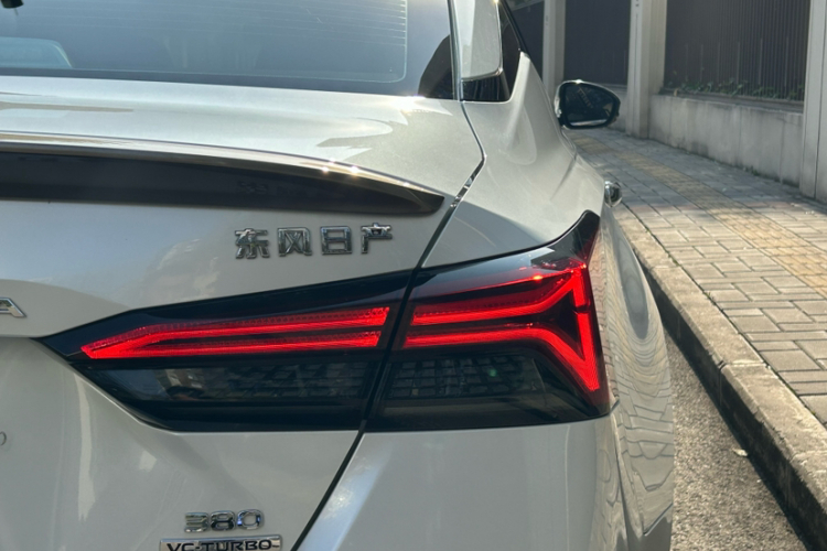 日产 天籁 2022款 2.0T XL 进享版车身外观6010