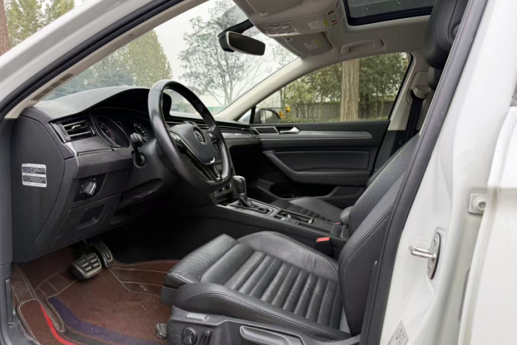 大众 蔚揽 2017款 380TSI 四驱拓行版中控内饰7007