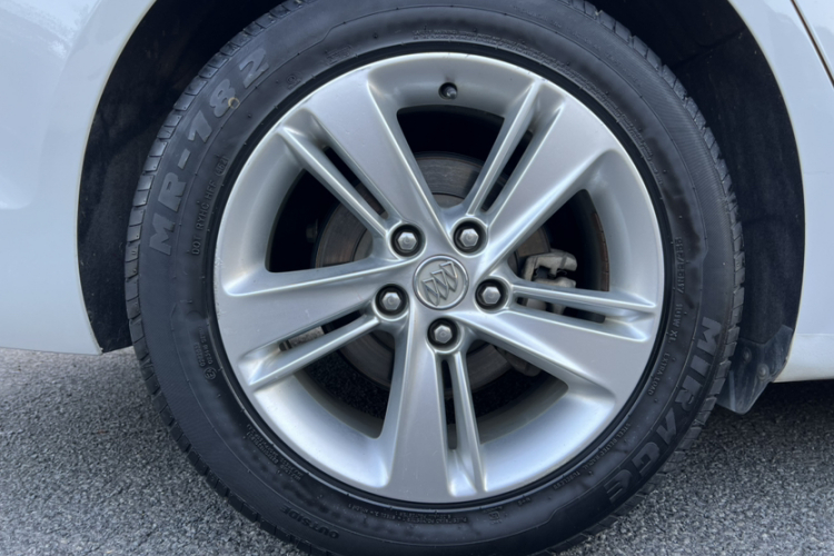 别克 君威 2019款 20T 精英型 国VI车身外观6007