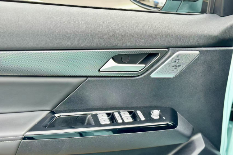 小鹏G3 2022款 G3i 460N+中控内饰7002