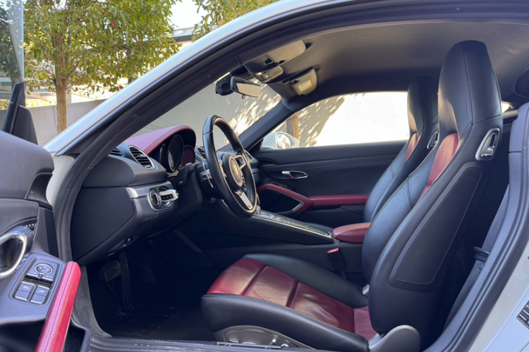 保时捷718 2016款 Cayman 2.0T中控内饰7004