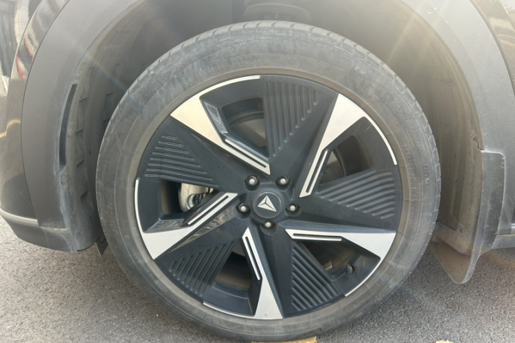 深蓝汽车 深蓝S07 2023款 520Max纯电版车身外观6009