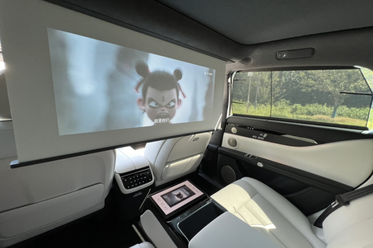 鸿蒙智行 享界S9 2024款 纯电 Ultra 四驱旗舰版中控内饰7004