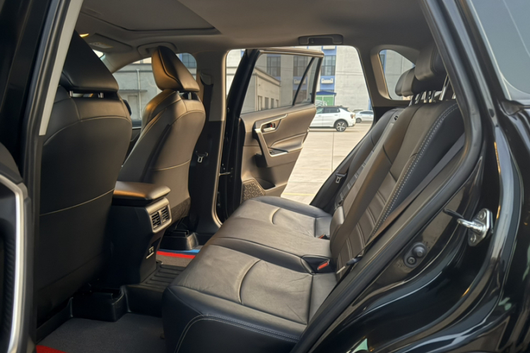 丰田 威兰达 2020款 2.0L CVT两驱豪华版中控内饰7003