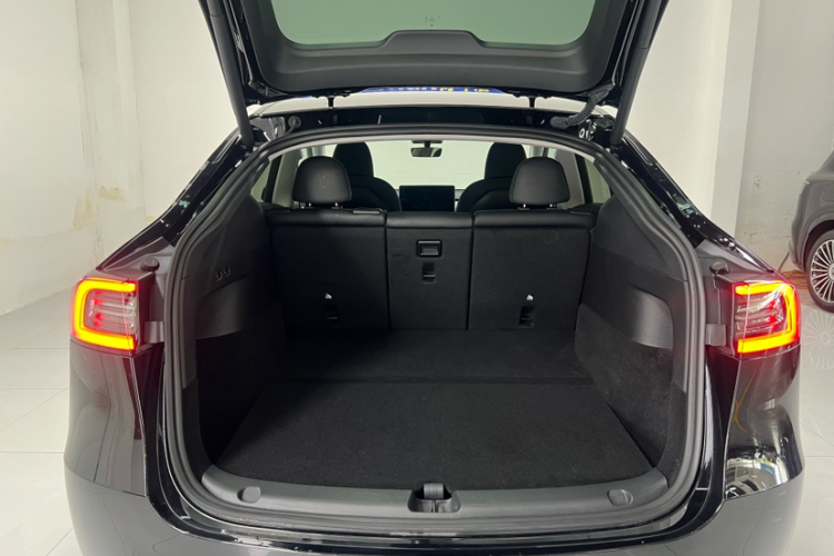 特斯拉 Model Y 2023款 后轮驱动版局部细节23