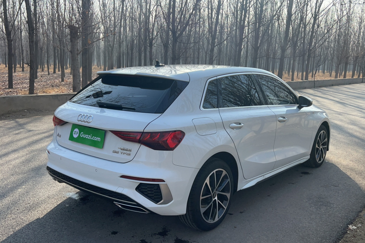 奥迪A3 2022款 Sportback 35 TFSI 进取运动型车身外观6002