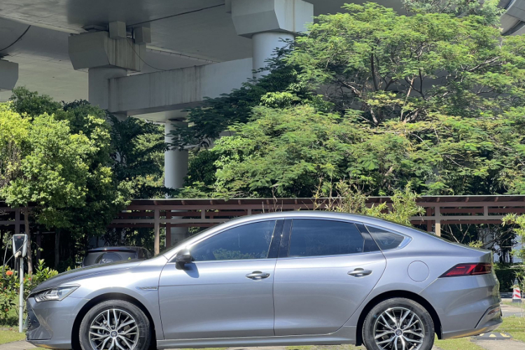 比亚迪 秦PLUS 2021款 DM-i 55KM 旗舰型车身外观6001