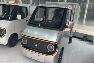 大力牛魔王D02 2023款 120km 厢式舒适型