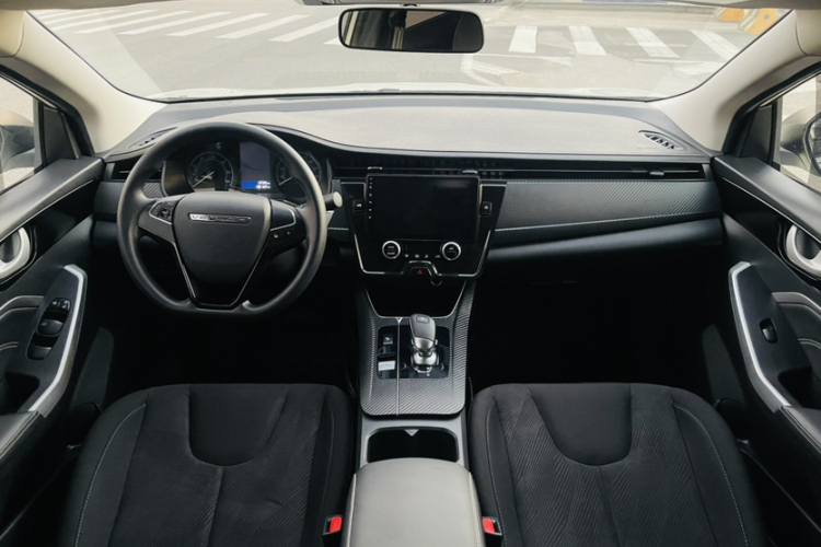 启辰D60EV 2023款 PLUS 舒适版SI型中控内饰7003