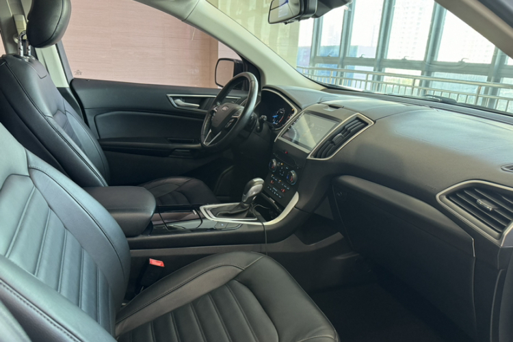 福特 锐界 2018款 EcoBoost 245 两驱铂锐型 7座 国V中控内饰7004