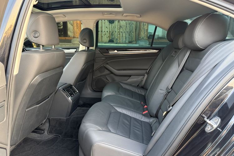 大众 辉昂 2018款 改款 380TSI 两驱商务版中控内饰7003