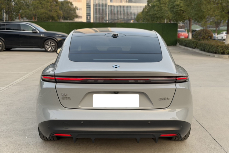 蔚来ET5 2022款 75kWh车身外观6004