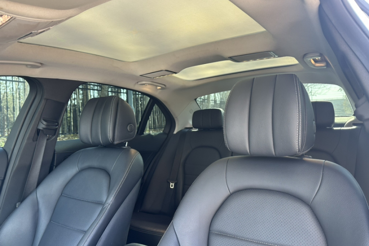 奔驰C级 2019款 改款 C 260 L 运动版中控内饰7008