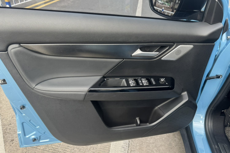 小鹏G3 2020款 520i 智享版中控内饰7002