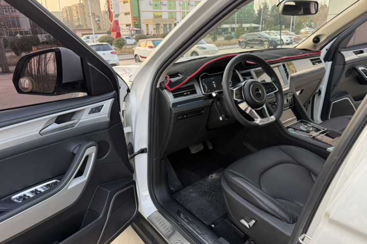 众泰 大迈X7 2018款 2.0T 自动尊贵型中控内饰7001