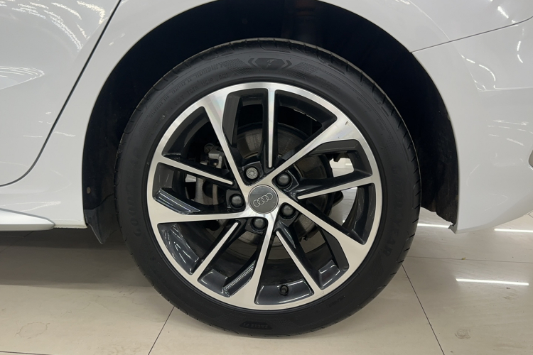 奥迪A3 2021款 Sportback 35 TFSI 进取运动型车身外观6009