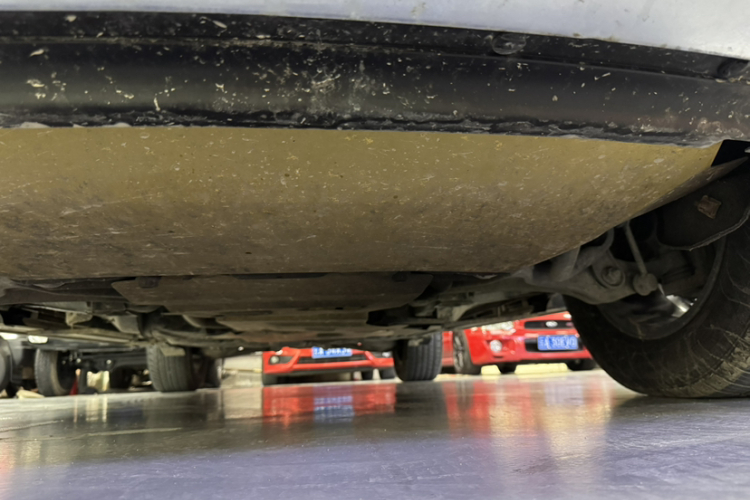 Jeep 大切诺基(进口) 2014款 3.0TD 柴油 舒享导航版局部细节9009