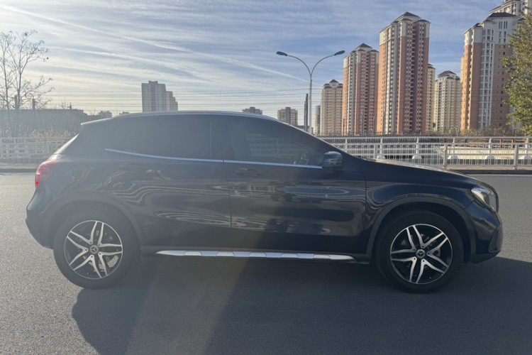 奔驰GLA 2017款 GLA 200 时尚型车身外观6008