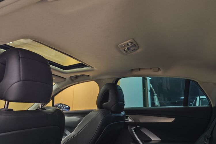 DS 5LS 2016款 1.6T 豪华版THP160中控内饰7004