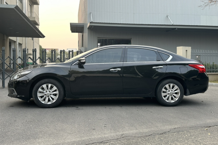 日产 天籁 2018款 2.0L XL 智进版车身外观6002