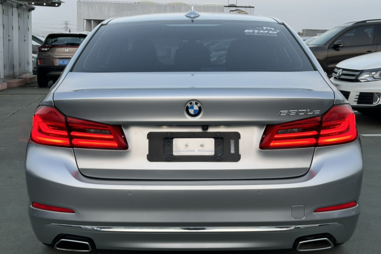 宝马5系新能源 2019款 530Le 豪华套装车身外观6011