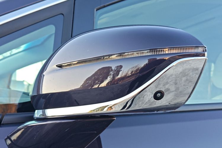 别克GL8新能源 2026款 陆尊 奢享版车身外观6015