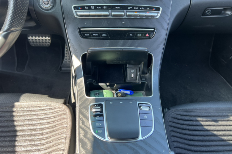 奔驰C级(进口) 2020款 C 260 轿跑车局部细节18