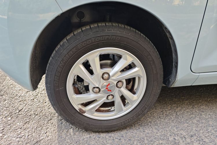 五菱汽车 宏光MINIEV 2020款 自在款 磷酸铁锂车身外观6005