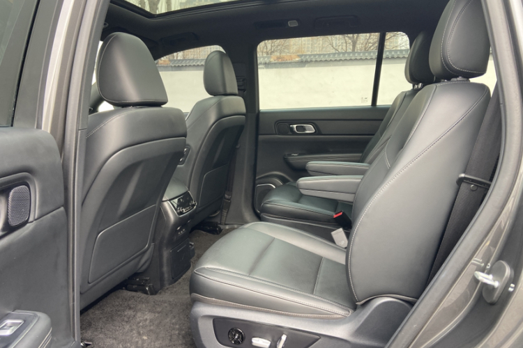 理想汽车 理想ONE 2021款 增程6座版中控内饰7003