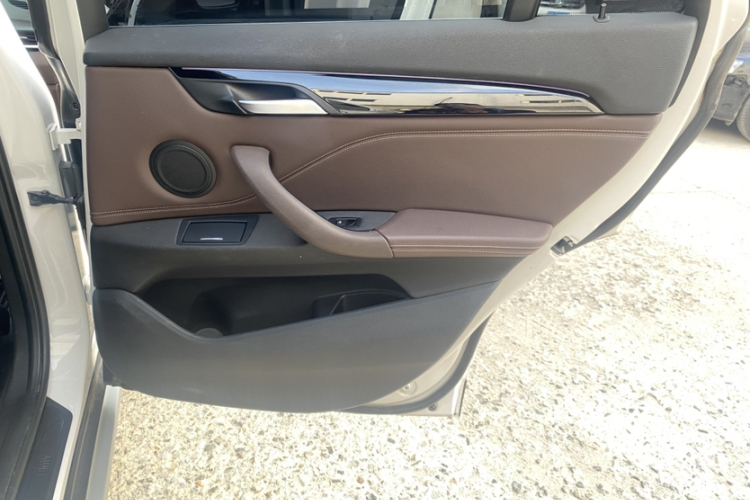 宝马X1 2020款 sDrive20Li 尊享型中控内饰7006