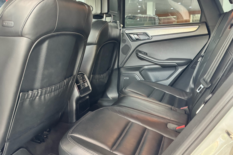 保时捷 2016款 Macan Turbo 3.6T中控内饰7006