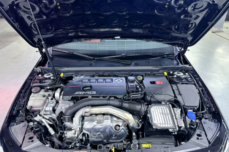 奔驰A级AMG 2024款 改款 AMG A 35 L 4MATIC车身外观6010