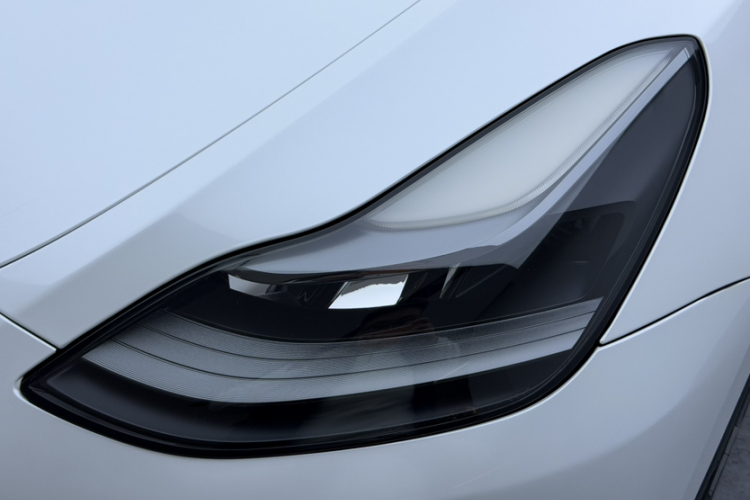 特斯拉 Model Y 2022款 长续航全轮驱动版局部细节36