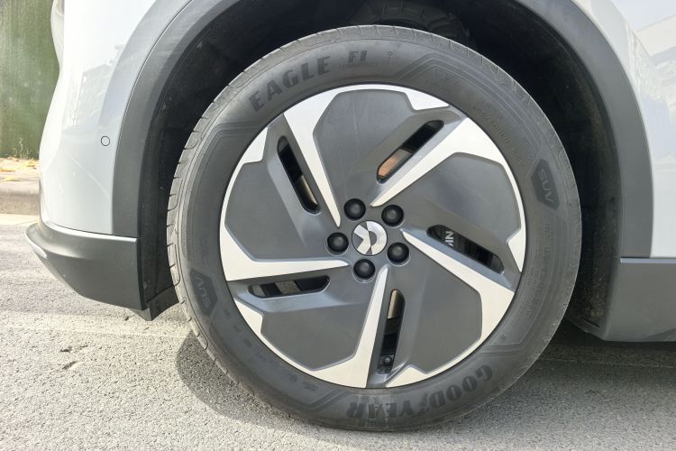 蔚来ES6 2023款 75kWh车身外观6008