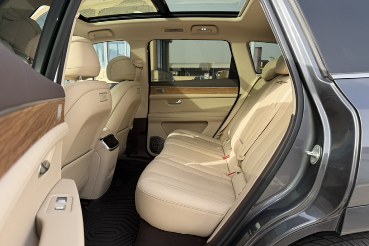 鸿蒙智行 问界M7 2024款 1.5T 后驱Plus版 5座中控内饰7004