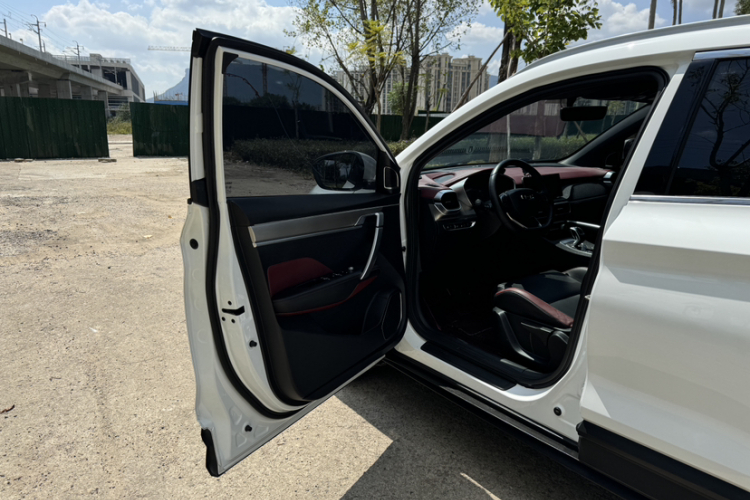 吉利汽车 缤越 2020款 PRO 260T DCT骑士中控内饰7006