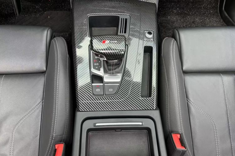 奥迪Q5L 2021款 45 TFSI 豪华动感型中控内饰7012