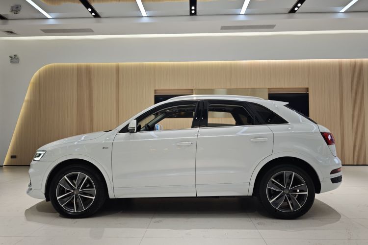 奥迪Q3 2018款 30周年年型 35 TFSI 运动型车身外观6002