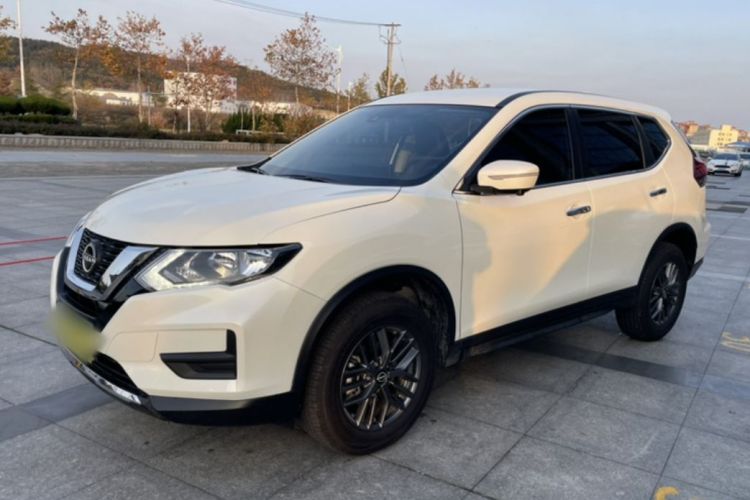 日产 奇骏 2025款 荣誉 2.0L 两驱真心版车身外观1