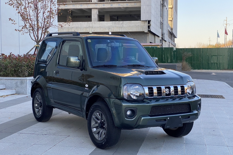 铃木 吉姆尼 2015款 1.3 AT JLX车身外观6011