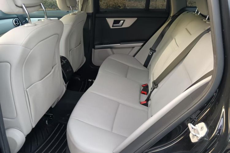 奔驰GLK级 2014款 GLK 260 4MATIC 动感型中控内饰7003