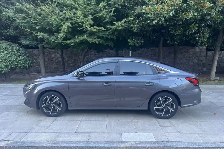 名爵 MG5 2021款 改款 300TGI DCT青奢旗舰版车身外观6003