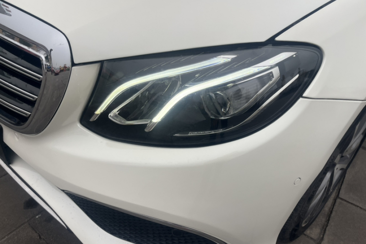 奔驰E级 2019款 E 300 L 时尚型局部细节36