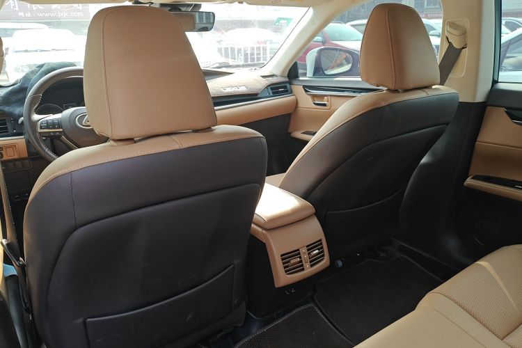 雷克萨斯ES 2015款 200 舒适版中控内饰7007