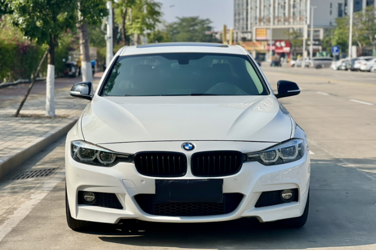 宝马3系 2018款 320Li M运动曜夜版车身外观6005