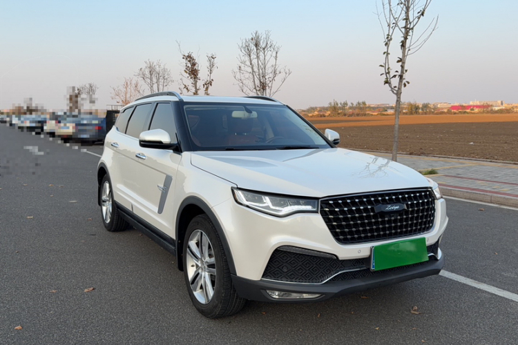 众泰T700 2017款 1.8T 双离合尊享型车身外观6002