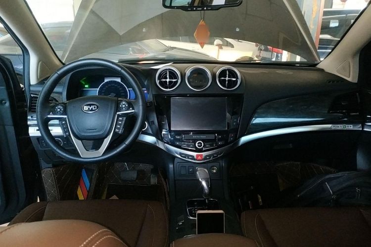 比亚迪S7 2016款 2.0T 自动尊贵型Plus中控内饰7001