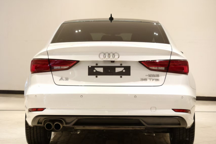 奥迪A3 2018款 30周年年型 Limousine 35 TFSI 进取型车身外观6005