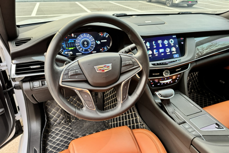 凯迪拉克CT6 2017款 28T 领先型中控内饰7005